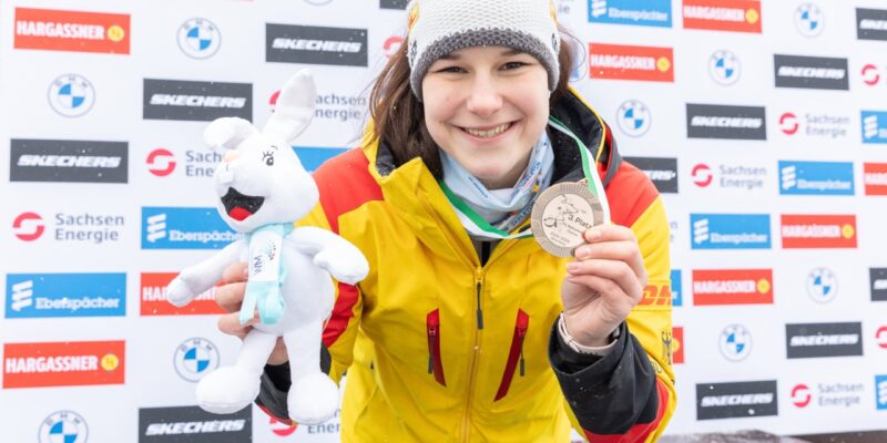 photographer: FIL / Michael Kristen // 10.01.2025 / 5. FIL Eberspächer Luge World Cup, SachsenEnergie Ice Track Altenberg, Sachsen (GER), WC Germany, Nations Cup, Women’s Singles, Winners Presentation, picture: Melina Fabienne Fischer (GER)